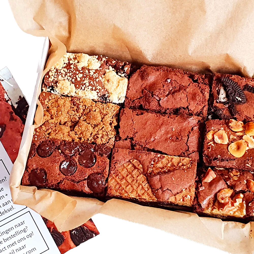 Valentijns Brownie Proeverij  - 10 stuks (incl. roos)