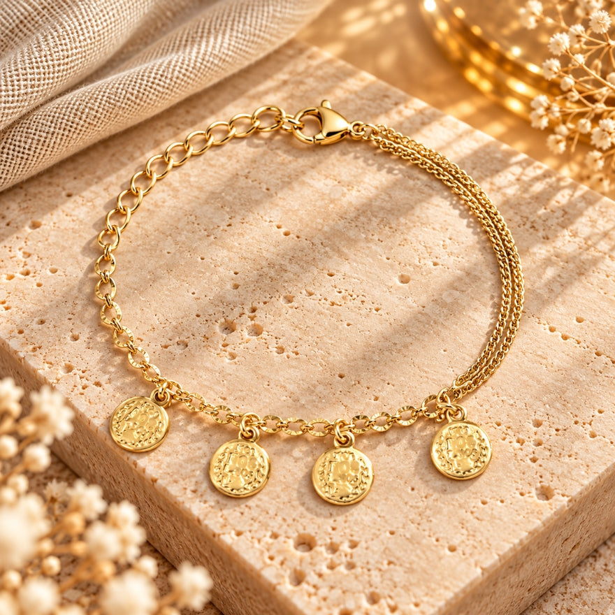 Gouden Geluk – Goudkleurige armband met muntbedels