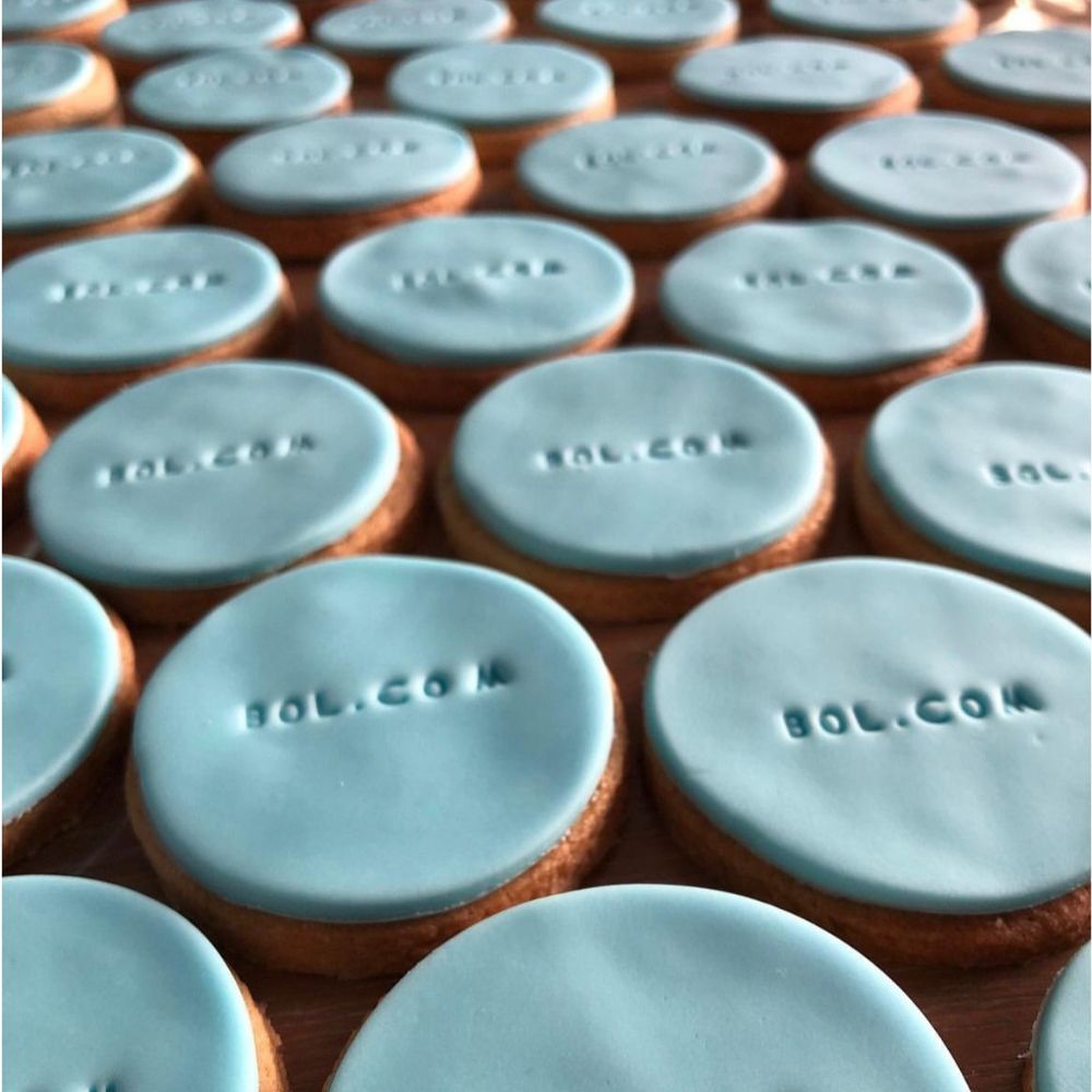 10 stuks - Koekjes met Tekst - Diverse vormen en kleuren